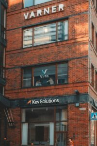 Person walking on the streets of Finland. City in Finland, cityscape in Helsinki, Finland, Töölo and Kerava. #Finland #Helsinki #Töölö #Kerava #Cityscape #StreetPhotography #TravelPhotography #VisitFinland #MyHelsinki #FinnishCities #ExploreFinland #UrbanExploration Henkilö kävelee Suomen kaduilla. Kaupunki Suomessa, kaupunkikuva Helsingissä, Suomessa, Töölössä ja Keravalla. #Suomi #Helsinki #Töölö #Kerava #Kaupunkikuva #Katukuvaus #Matkakuvaus #VisitFinland #MyHelsinki #SuomalaisetKaupungit #ExploreFinland #Kaupunkitutkimus